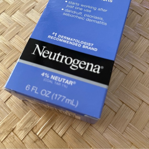 Neutrogena T/Gel Extra Strength Therapeutic Shampoo - Discontinued Hard to find - Picture 5 of 5